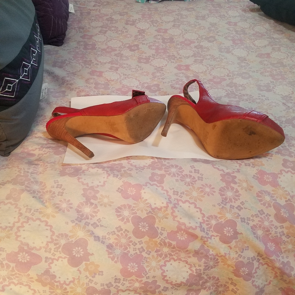 Red wooden heeled Jessica Simpson slingbacks - Picture 3 of 4